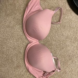 VS pink bra